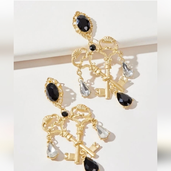 Keychain Earrings BRAND NEW - Picture 5 of 5